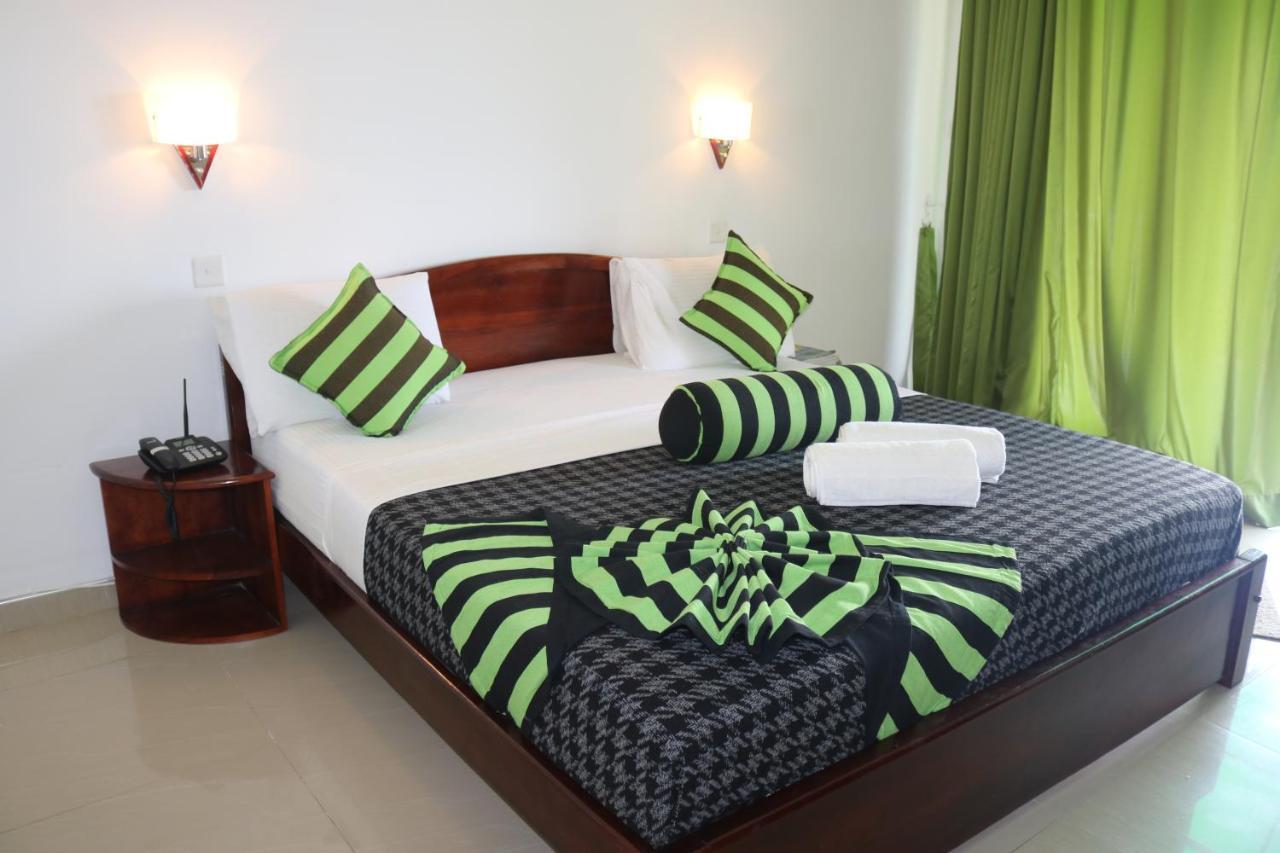 Hotel Ella'S Edge Extérieur photo